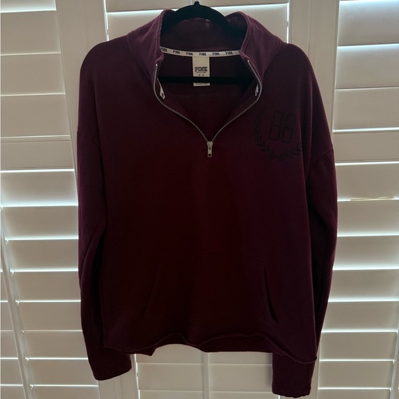 VS Quarter Zip ➰ - Picture 2 of 5